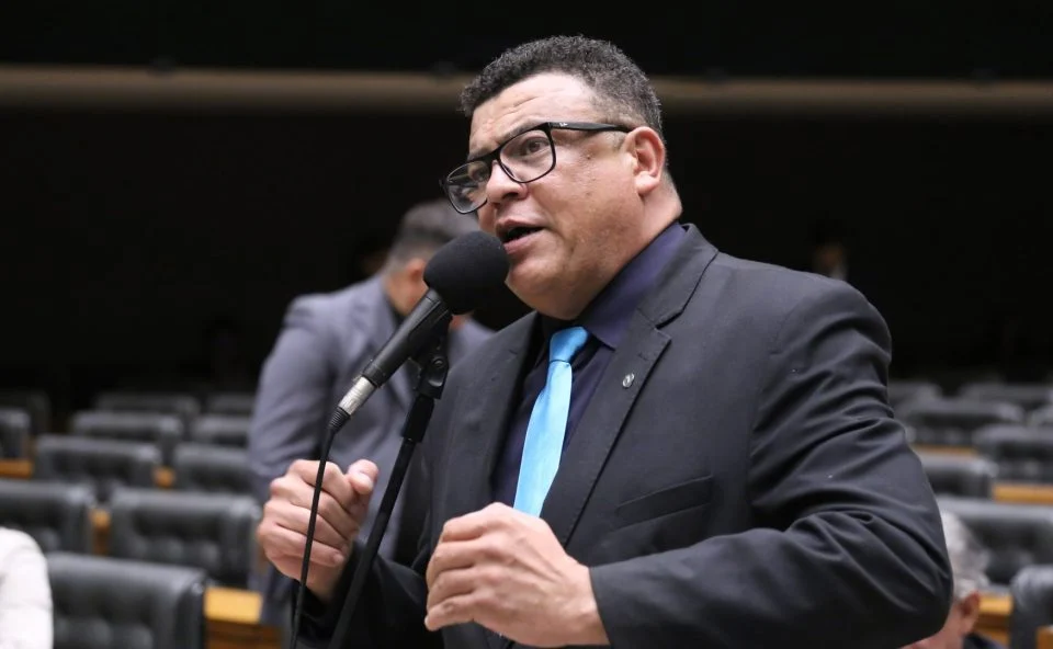 deputado paraná calote garota de programa