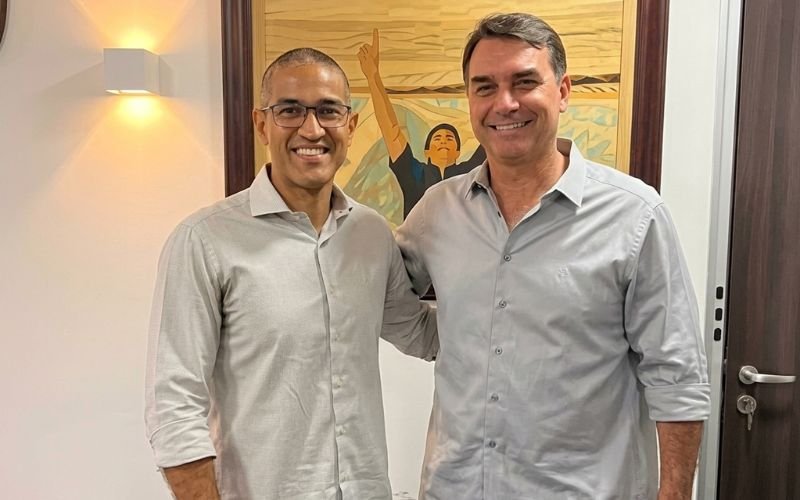 Arthur Henrique teve aval de Flávio Bolsonaro - Foto: Reprodução/Redes Sociais. Arthur Henrique teve aval de Flávio Bolsonaro - Foto: Reprodução/Redes Sociais.