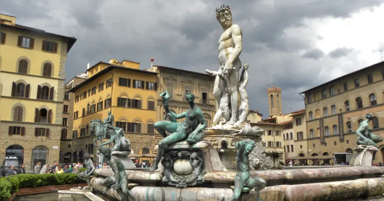 Turista tentou tocar genitália da estátua de Netuno - Foto: Reprodução/Pixabay.