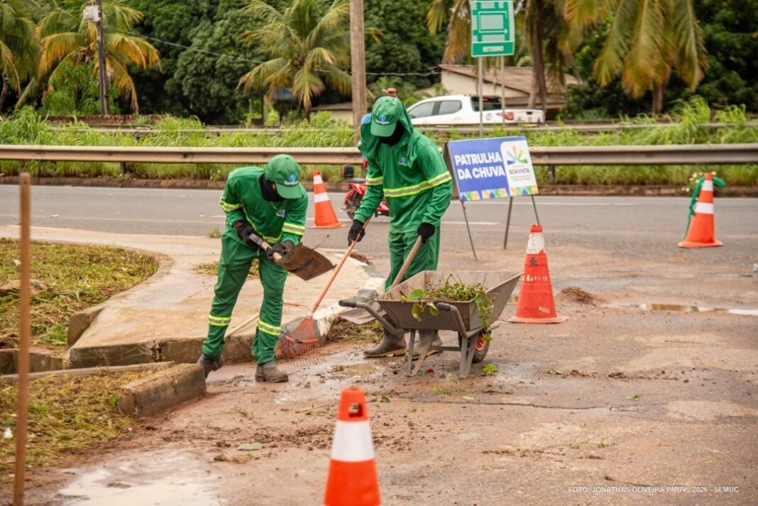 Boa Vista amplia ações de limpeza e desobstrução de bueiros para enfrentar período chuvoso